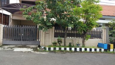 Jual Rumah Strategis di Rungkut, Surabaya - LT 210m²