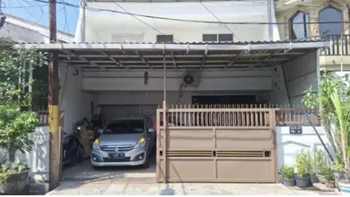 Promo Rumah di Gubeng, Surabaya, LB 220m², Harga 1,35 Miliar