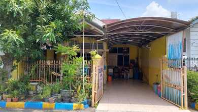 Kesempatan Rumah di Rungkut, Surabaya, LB 150m², Harga 1,8 Miliar