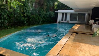 Rumah Sewaan Area Kebayoran Baru, Jakarta Selatan, LB 827m², 4 KT