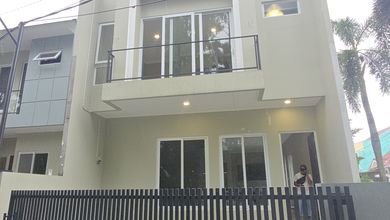 For Sale rumah Eksklusif di Villa Melati Mas, Tangerang Selatan - LT 143m²