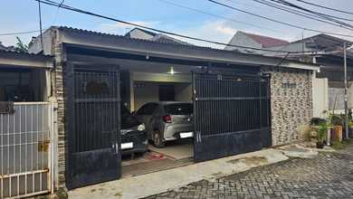 Jual Rumah Strategis di Jati Uwung, Tangerang - LT 126m²