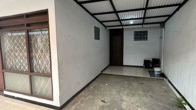 Dijual Rumah Strategis di Galaxy, Bekasi - LT 90m²