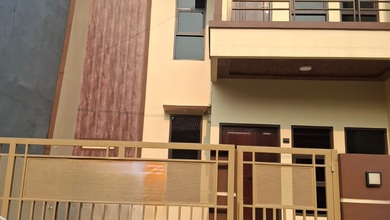 Rumah Favorit di Narogong, Bekasi, 3 KT, Harga 1,3 Miliar