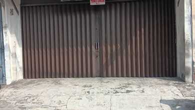 Dijual / Wts1 Unit Ruko Lama 2 1/2 Lantai di Kebon Jeruk 3, Jakarta Barat