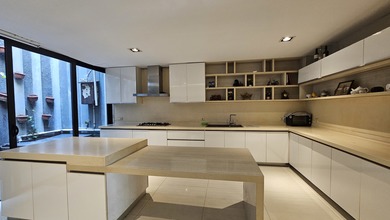 Rumah Sewaan Murah di Pluit, Jakarta Utara, 4 KT, Harga 450 Juta /tahun