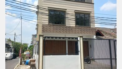 Jual Rumah Cantik LT 136 m2 area Kemayoran, Jakarta Pusat