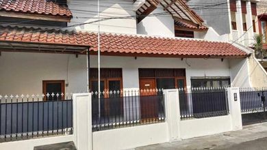 Dikontrakkan Rumah Terjangkau di Ampera, Jakarta Selatan, LT 185m²