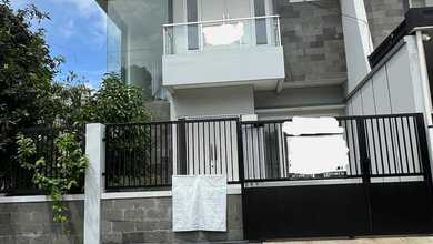 Kesempatan Langka, rumah Mewah di Pulomas, Jakarta Timur, LB 192m²