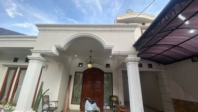For Sale rumah Mewah di Harapan Baru, Bekasi - LT 200m²
