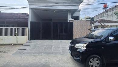 Rumah Mewah di Kawasan Pulomas, Jakarta Timur, LB 180m², Harga 3,6 Miliar