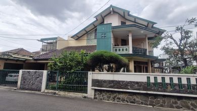 Rumah Mewah di Regol, Bandung, 5 KT, LT 431m²