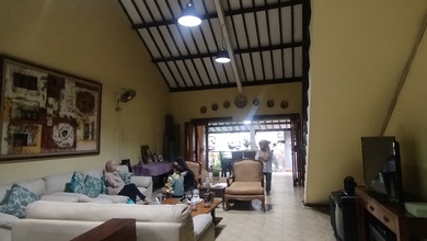 Rumah Mewah di Bekasi Utara, Bekasi, 4 KT, LT 270m²