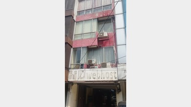 Ruko Bagus 4 Lantai Lokasi Strategis di Jl. Mampang Prapatan III - Jakarta Selatan