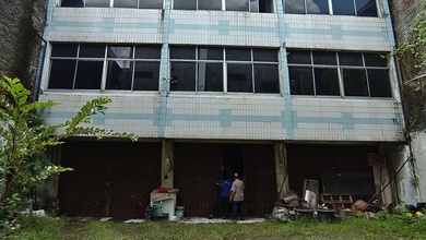 Ruko Hitung Tanah Saja di Pinggir Jalan Utama Daerah Tuparev Karawang Jawa Barat