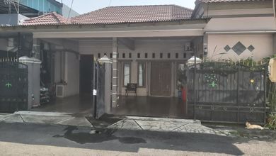 Jual Rumah Nyaman di Medan Satria, Bekasi - LT 155m²