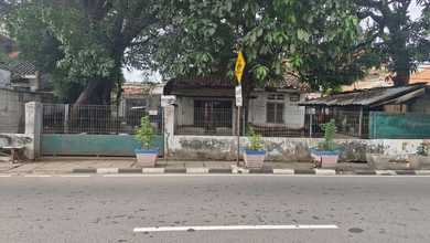 Penawaran Eksklusif, rumah Prestisius di Utan Kayu, Jakarta Timur, LB 250m²