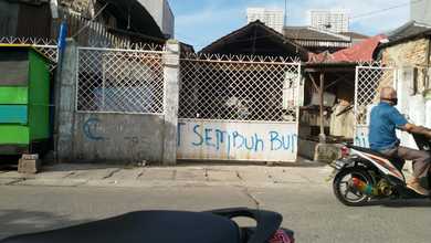 Hunian Mewah di Jembatan Besi, Jakarta Barat, 5 KT, LT 937m²