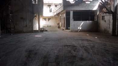 Gudang Tua Lokasi Strategis di Pinggir Jalan Narogong