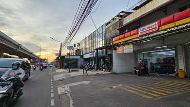 Ruko Gandeng di Jalan Raya Kalimalang Bekasi