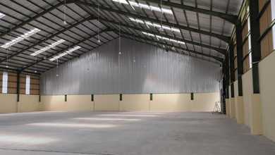 Pabrik di Kawasan Industri Delta Silicon 3 (Pabrik View Kaca)