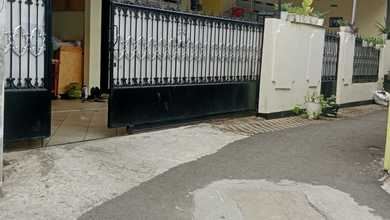 Rumah Area Luxury Pasar Minggu, Jakarta Selatan - Harga Menarik 3,6 Miliar
