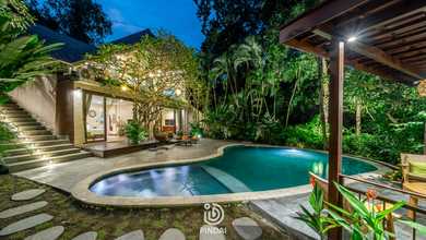 Rumah Mewah di Kawasan Buwit, Tabanan, LB 250m², Harga 7,5 Miliar