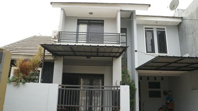 Jual Rumah Siap Huni di Jatiwaringin, Bekasi, Luas 90 m2