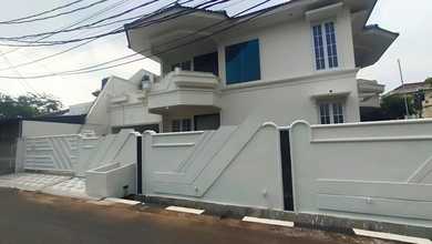 Kesempatan Eksklusif, rumah Mewah di Duren Sawit, Jakarta Timur, LB 400m²