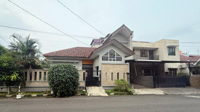 Dikontrakkan Rumah Murah di Villa Melati Mas, Tangerang Selatan, LT 236m²