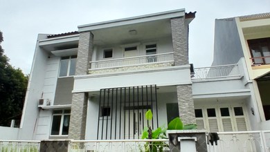 Rumah Sewa Nyaman Lokasi BSD Puspita Loka, Tangerang, LB 180m²