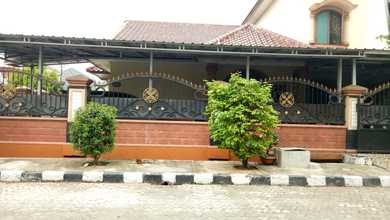 Rumah Modern LT 270 Jual di Taman Royal, Tangerang