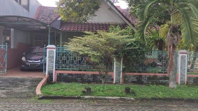 Hunian Elegan di Banjar Wijaya, Tangerang, 5 Kamar Tidur, LT 260m²