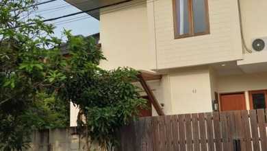 Jual Rumah 200 area Taman Royal, Tangerang