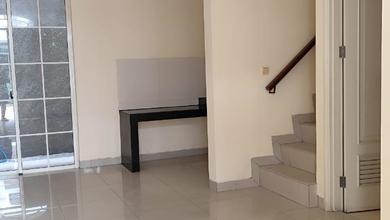 Rumah Unfurnished Daerah Strategis Daerah Cipondoh