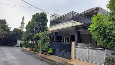 Rumah Mewah Luas 200 m2, area Serpong Utara, Tangerang Selatan