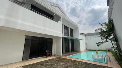 Rumah Elit Luas 704 m2, area Senopati, Jakarta Selatan