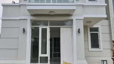 Disewakan Rumah Murah di Suvarna Sutera, Tangerang, LT 111m²