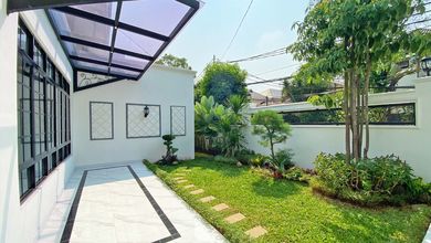 Rumah Area Premium Cilandak, Jakarta Selatan - Harga Menarik 15 Miliar