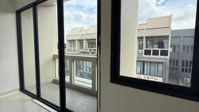 Ruko Baru Kondisi Bagus 3 Lantai Siap Huni di Elrey Biz Town BSD City, Tangerang