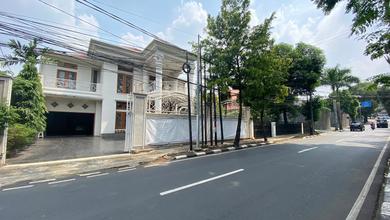 For Sale rumah Mewah di Kebayoran Baru, Jakarta Selatan - LT 680m²