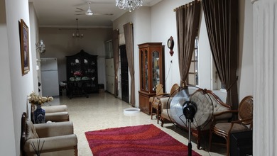 Rumah Prestisius di Kawasan Villa Melati Mas, Tangerang Selatan, LB 297m², Harga 6,5 Miliar