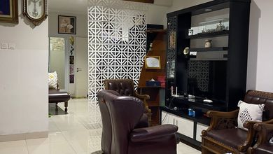 Promo Rumah di Bekasi Barat, Bekasi, LB 160m², Harga 1,7 Miliar