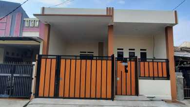 Jual Rumah Strategis di Bekasi Barat, Bekasi - LT 77m²