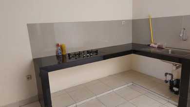 Rumah Sewa Nyaman Lokasi Harapan Indah, Bekasi, LB 150m²