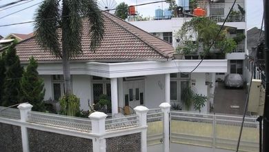 Rumah Beserta Kost 10 Pintu Daerah Cempaka Putih