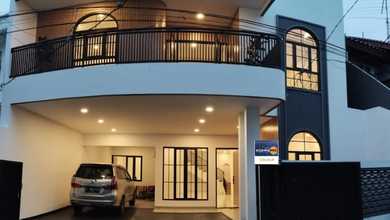 Jual Segera Rumah Mewah di Kemang, Jakarta Selatan, LT 155 m2