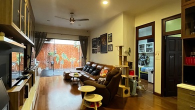 Rumah Elite di Kawasan Villa Melati Mas, Tangerang Selatan, LB 250m², Harga 4,3 Miliar