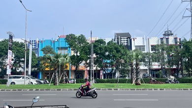 Disewa Ruko Alexandrite Hadap Jalan Boulevard Sumarecon Mall Mall Serpong