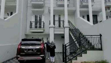 Rumah Elite di Kawasan Ragunan, Jakarta Selatan, LB 300m², Harga 3,8 Miliar